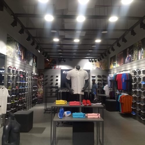 Showroom interior (30)